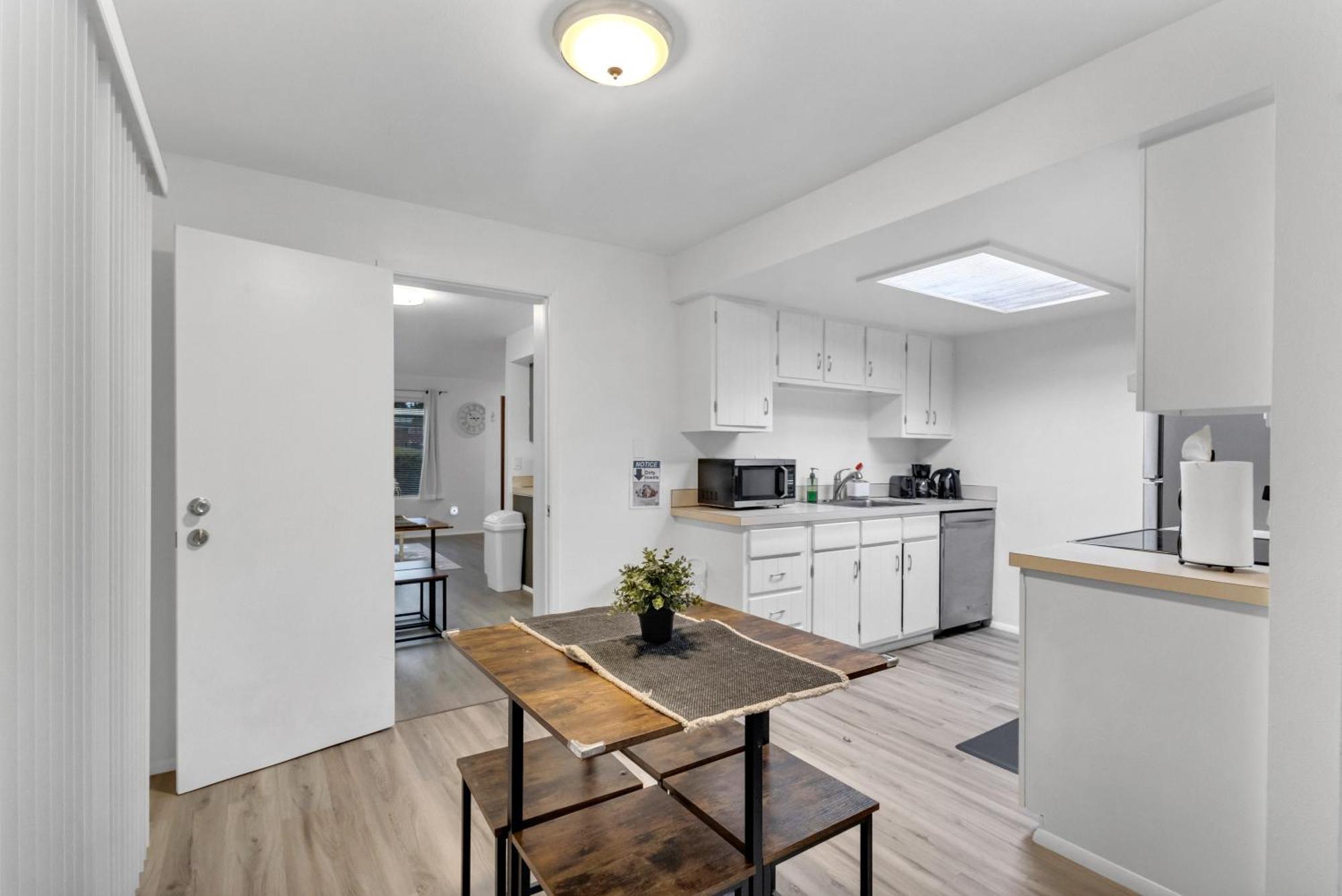 Central Bellevue House 외부 사진